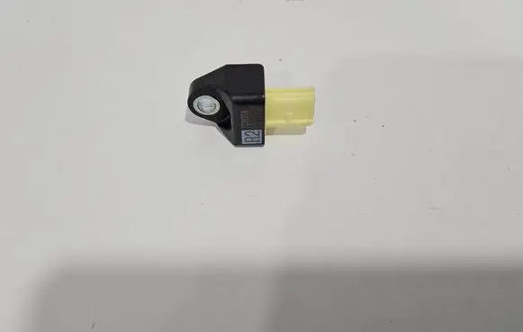 Toyota Sienna XL40 IV Airbag deployment crash/impact sensor 8983108120