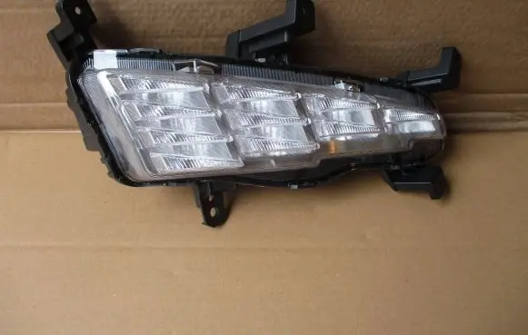 Hyundai i30 Front bumper turn signal 92208-G4600