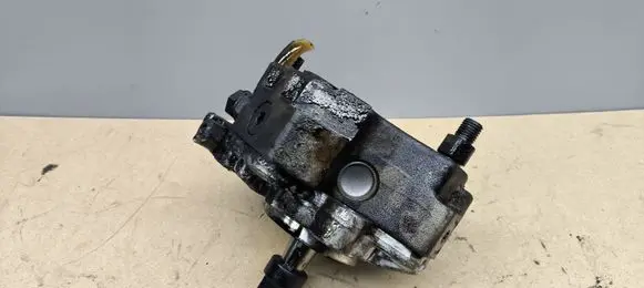 BMW 7 E65 E66 Fuel injection high pressure pump 7795713
