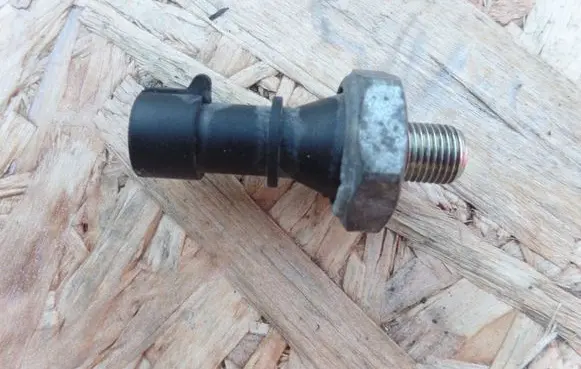 Opel Corsa D Oil pressure sensor 55354325