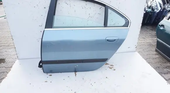 Peugeot 607 Rear door
