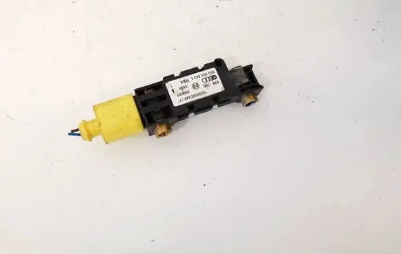 Audi A4 S4 B6 8E 8H Airbag deployment crash/impact sensor 8E0959643e