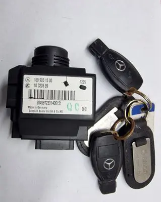 Mercedes-Benz A W169 Ignition lock 1699051500 10020599