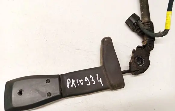 Volvo S40 Front seatbelt buckle 