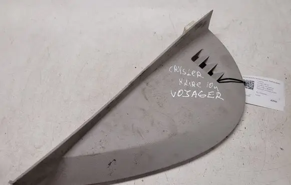 Chrysler Voyager Dashboard side end trim L0050623 0ZS65ES3AA