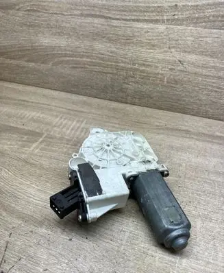 Opel Vectra C Rear door window regulator motor 24414777 991324102