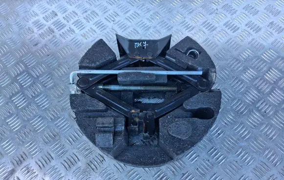 Ford Fiesta Other trunk/boot trim element AY1117009AB