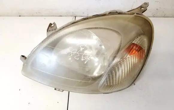 Toyota Yaris Headlight/headlamp e139514 52-002 e13951452-002