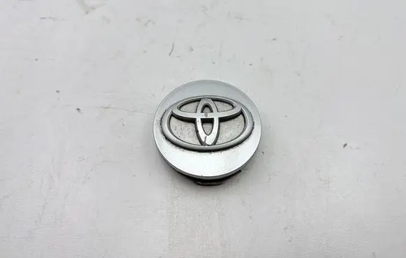 Toyota Auris E180 Original wheel cap 4260302300