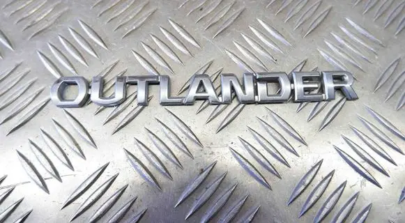 Mitsubishi Outlander Manufacturers badge/model letters 