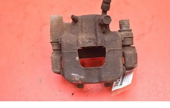 Toyota Prius (NHW20) Rear brake caliper