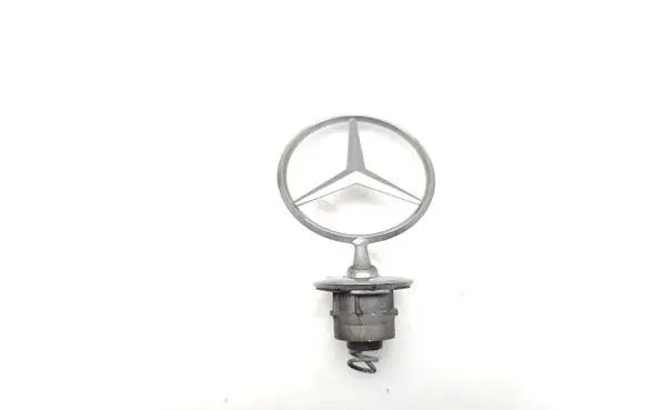 Mercedes-Benz E W212 Fender model badge letters 