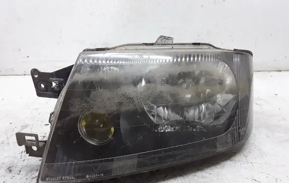Mitsubishi Space Runner Headlight/headlamp