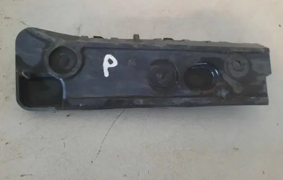 Audi A4 S4 B6 8E 8H Front bumper mounting bracket 8E0807284