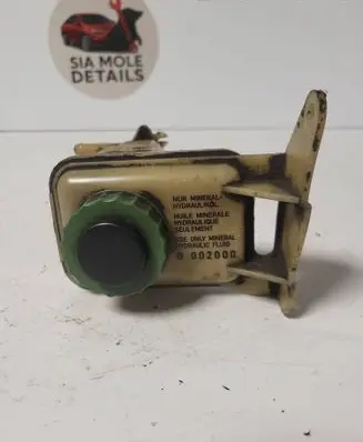 Audi 100 S4 C4 Power steering fluid tank/reservoir G002000