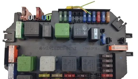 Mercedes-Benz S W221 Fuse box set A2215406250