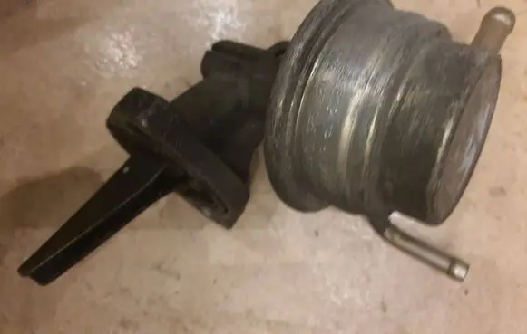 Audi 80 90 B2 Fuel injection high pressure pump 026127025 720802026344