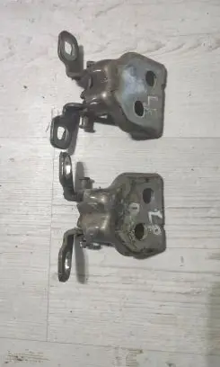 Dacia Duster II Front door hinge set 