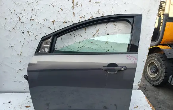 Ford Focus Front door 