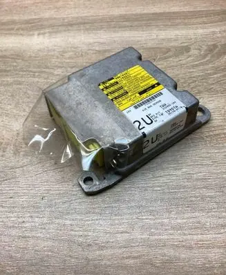 Toyota Avensis T250 Airbag control unit/module 8917005190 215955104