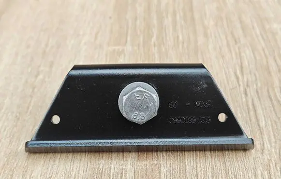 BMW 5 G30 G31 G38 Battery bracket 6832664