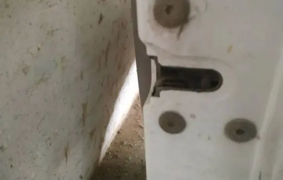 Renault Master II Front door lock