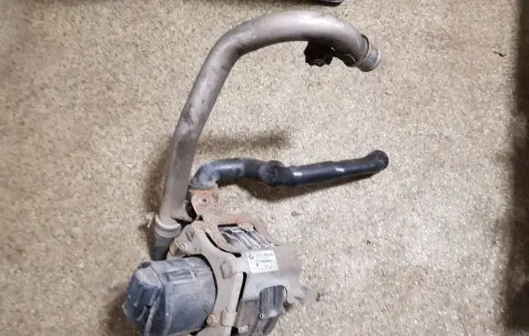 BMW 7 E38 Secondary air pump 11721704559 72216609 1742135