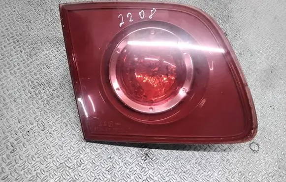 Mazda 3 I Rear/tail lights E110639