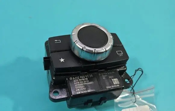 Head unit multimedia control