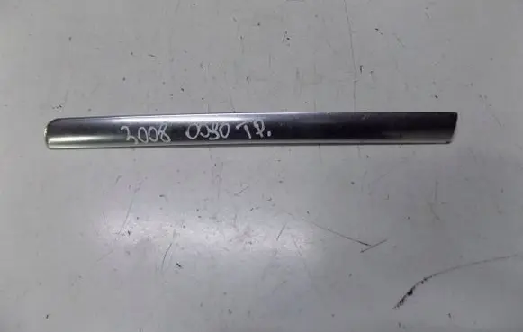 Peugeot 3008 I Windshield/front glass wiper blade 8912uoi3jlk1231