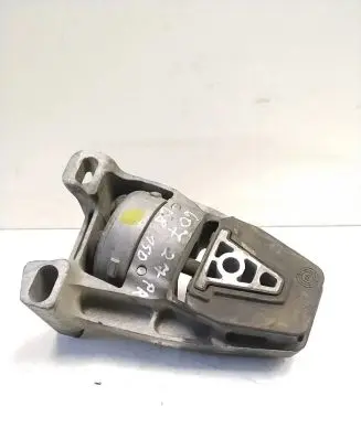 Engine mount bracket
