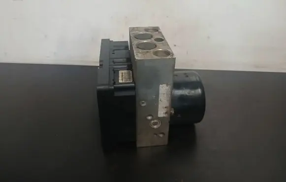 Volvo XC90 ABS Pump 8671224 10092504033 5WK84002