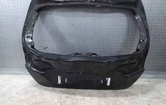 Nissan Leaf II (ZE1) Tailgate/trunk/boot lid