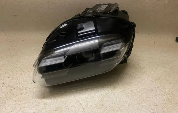 Porsche Taycan 9J1 Headlight/headlamp 9J1941031F 1140E330005