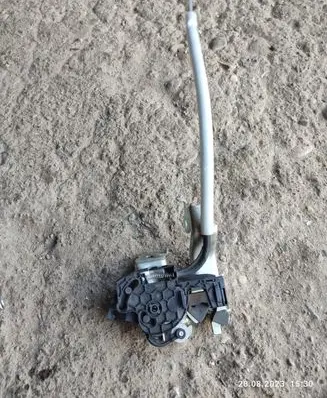 Renault Laguna III Seat back rest lock catch 883910003R