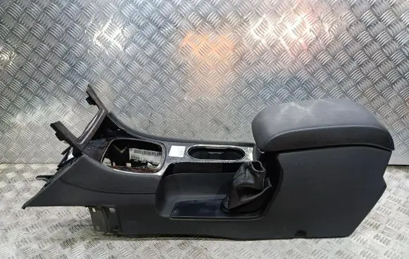 Ford Mondeo MK IV Center console