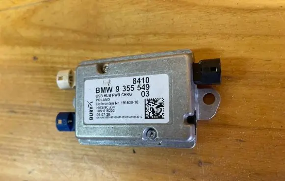 BMW M5 F90 Aerial antenna amplifier 9355549