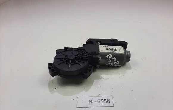 KIA Ceed Front door window regulator motor 403951A8