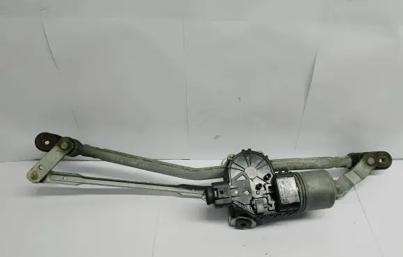 Mazda 3 I Front wiper linkage and motor F00S2S2473