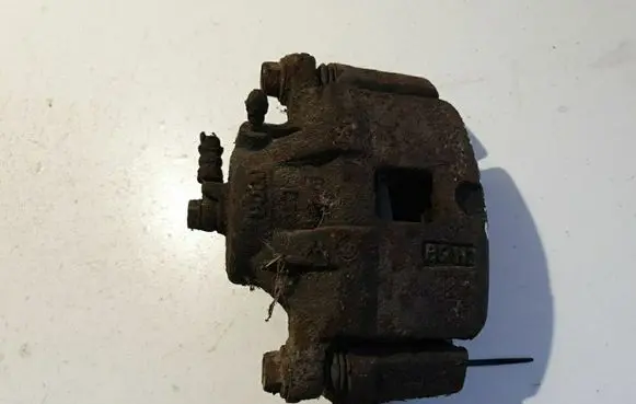 Mitsubishi Galant Front brake caliper