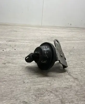 Volkswagen Golf III Vacuum valve 037129061A