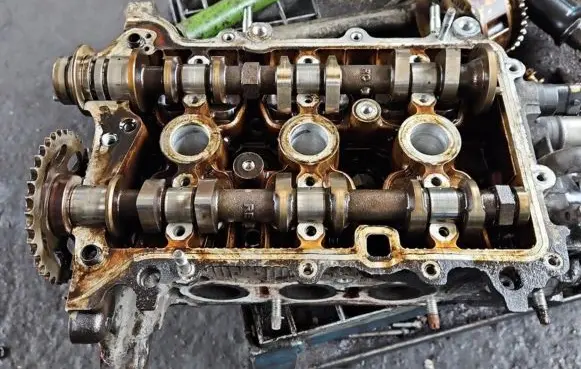 Peugeot 107 Engine head IMPRK1376030