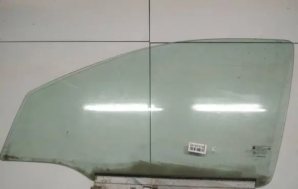 Opel Astra G Front door window glass four-door as2