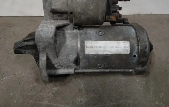 Ford Focus Starter motor AV6N11000GE