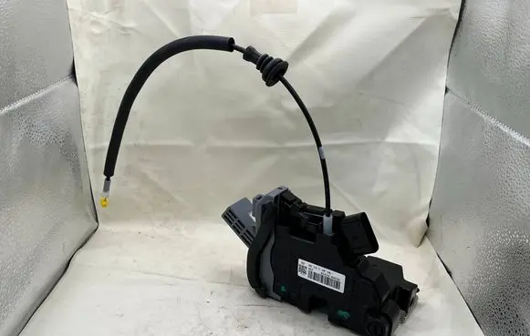 KIA Ceed Rear glass lock/latch C571 81410A4030