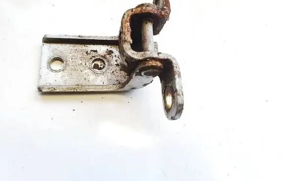 Hyundai Getz Rear door lower hinge