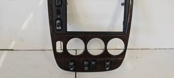 Suzuki Grand Vitara II Panel trim 