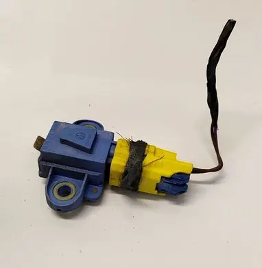 Volkswagen Golf Plus Airbag deployment crash/impact sensor 1K0955557A