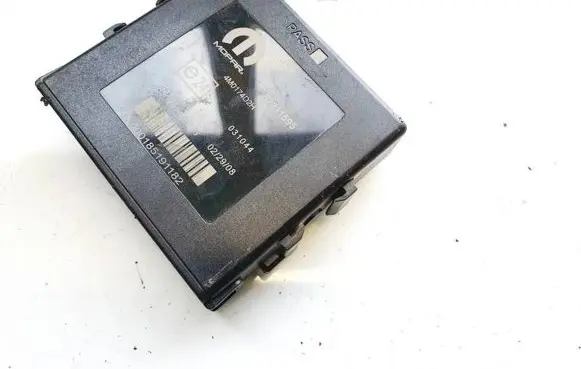 Dodge Journey Parking PDC control unit/module 82211595 4m0174d2h