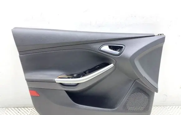 Ford Focus Front door card panel trim 